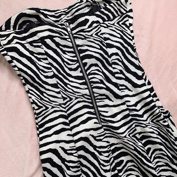 Y2K ZEBRA PRINT STRAPLESS SWEETHEART NECKLINE PLEATED DRESS · SIZE 5/6 - Picture 7 of 9